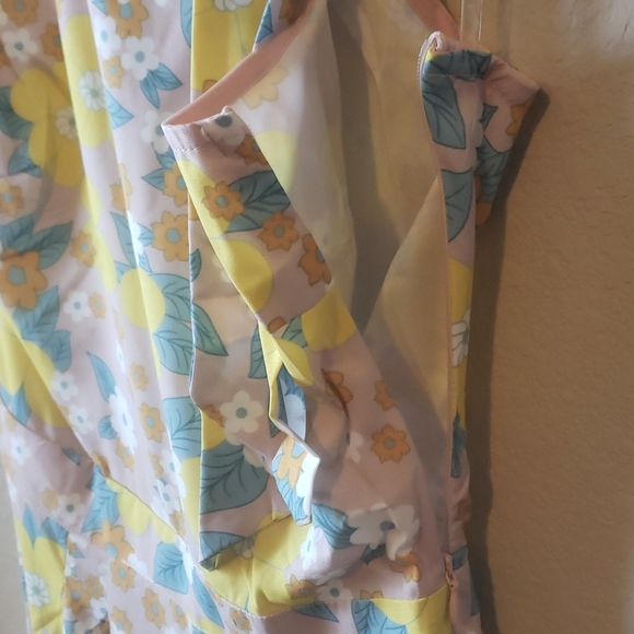 Floral Print Tie Neck Sleeveless Jumpsuit - Picture 9 of 9